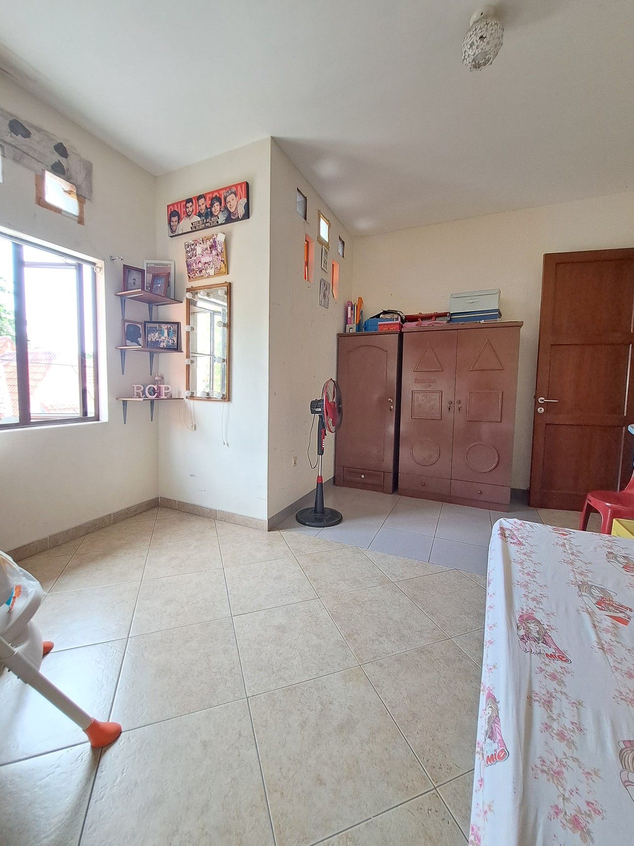 Rumah 2 Lantai di Sawangan Luas 147 m2 Harga Terjangkau 4 KT