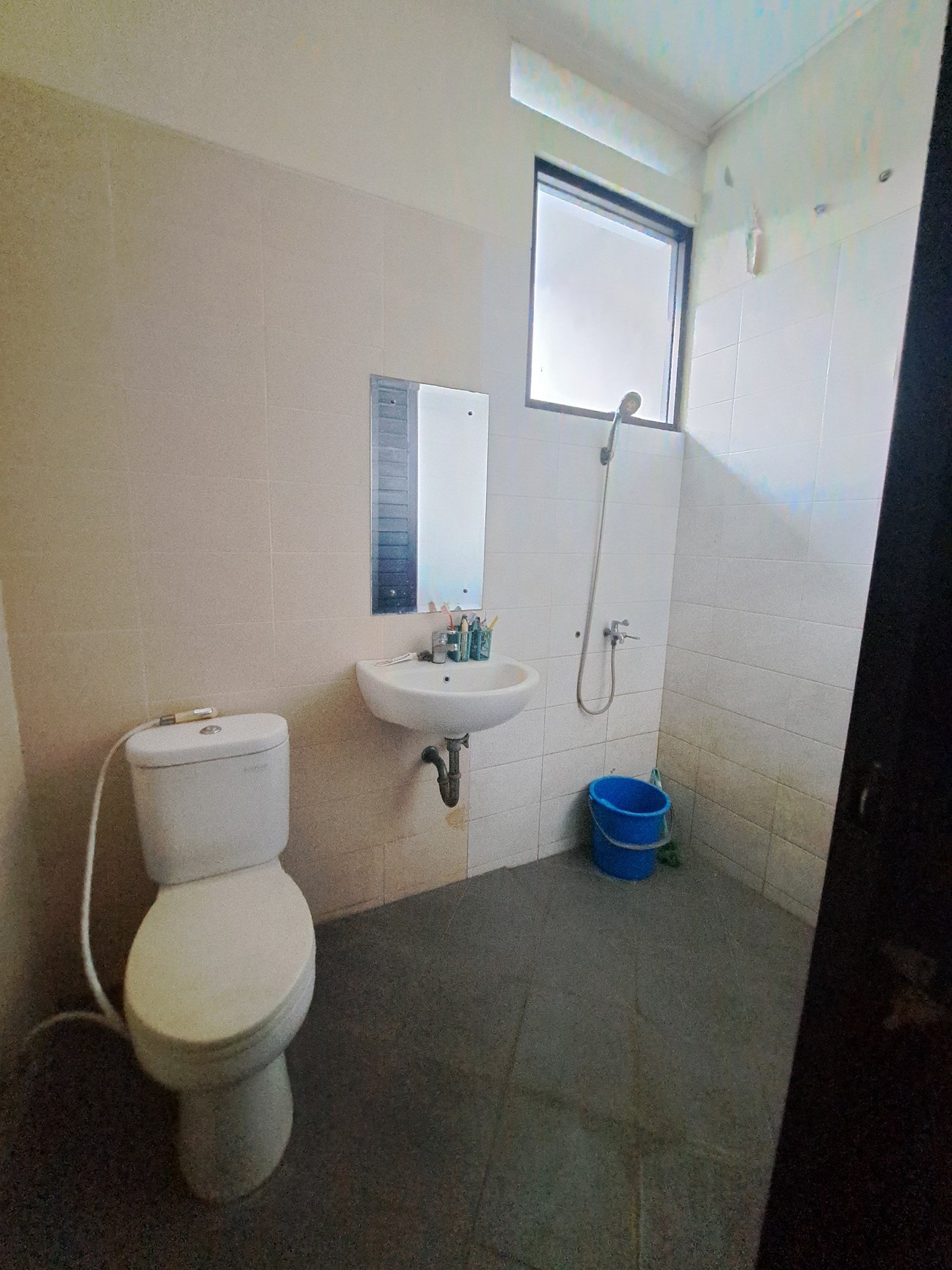 Rumah 2 Lantai di Cirendeu Akses Bagus Harga 1M-an Siap Huni