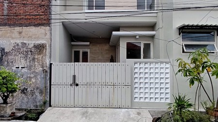 DIJUAL RUMAH MINIMALIS 2 LANTAI RUNGKUT MENANGGAL SURABAYA | SIAP HUNI & STRATEGIS