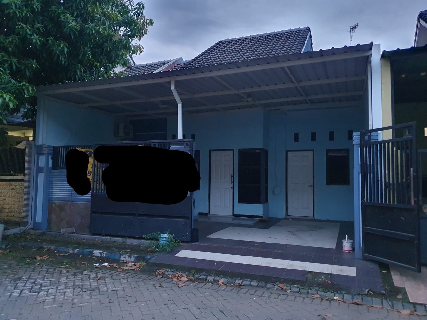 Rumah Dekat Kawasan Pusat Perbelanjaan di Pondok Mutiara Sidoarjo