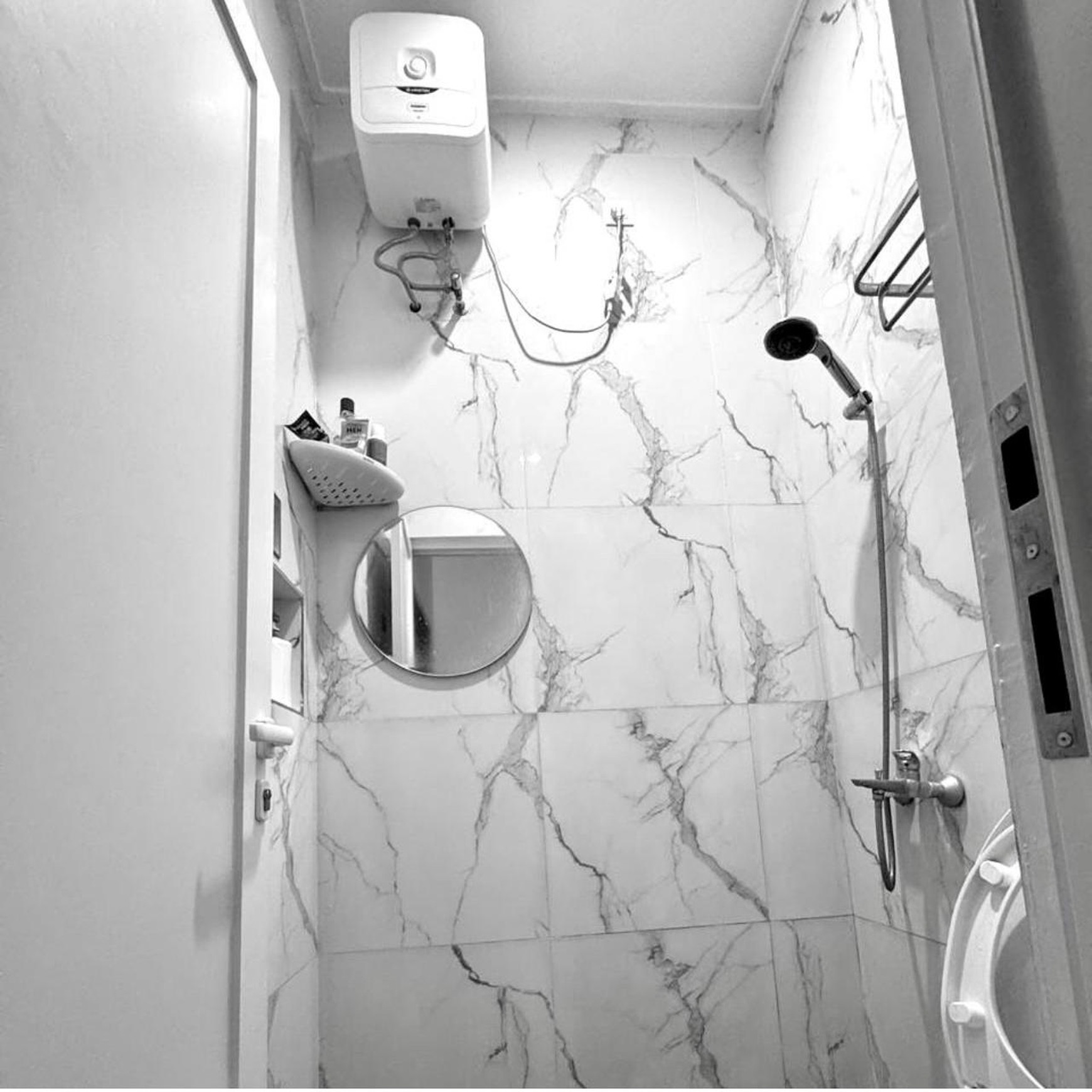 Rumah 2 Lantai, bagus, rapih dan Apik lokasi strategis  di Ciputat