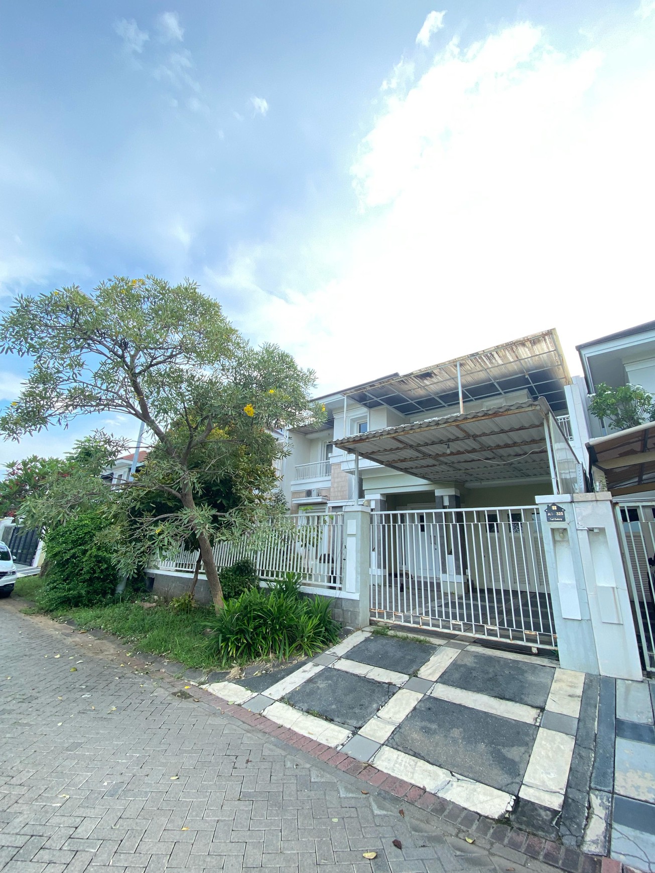 Rumah 2 Lantai Murah dengan Lokasi Premium Strategis di Puri Galaxy Surabaya
