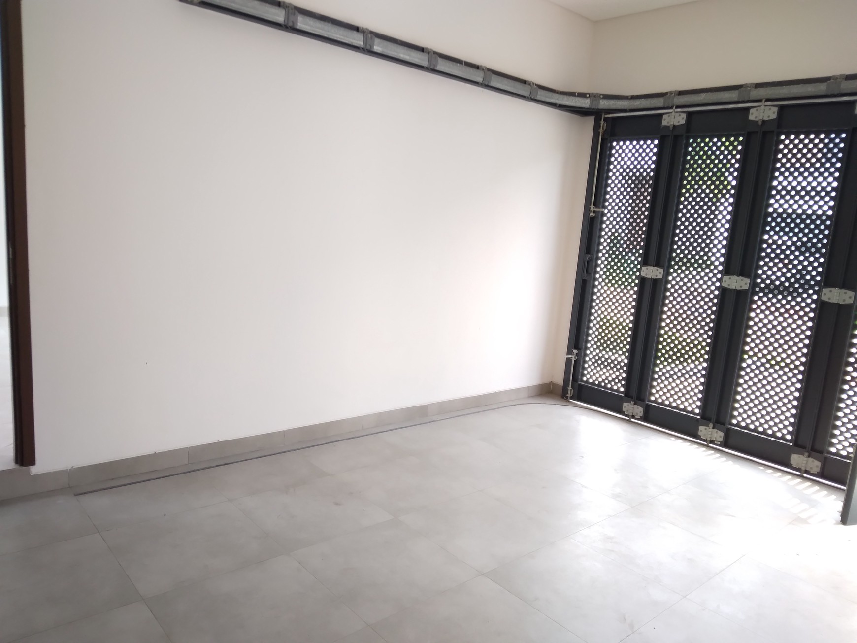 Rumah cantik dan baru siap huni di kota wisata cibubur dalam cluster