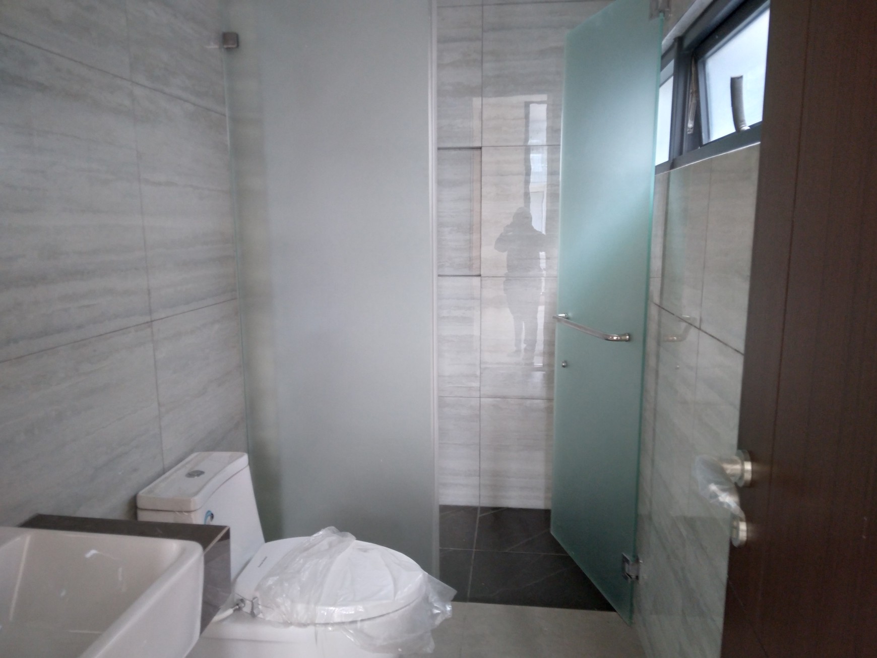 Rumah cantik dan baru siap huni di kota wisata cibubur dalam cluster