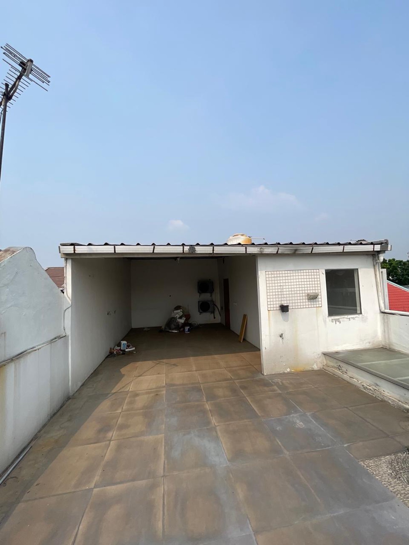 Rumah Bagus, 2 Lantai, Lokasi strategis di Bintaro Sektor 4