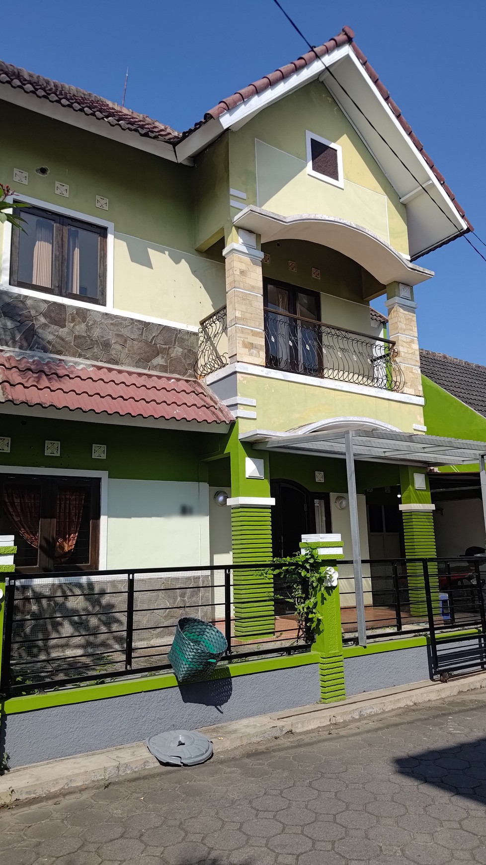 Rumah 2 lantai dalam Perum Lokasi Strategis Diarea Seturan Caturtunggal Depok Sleman