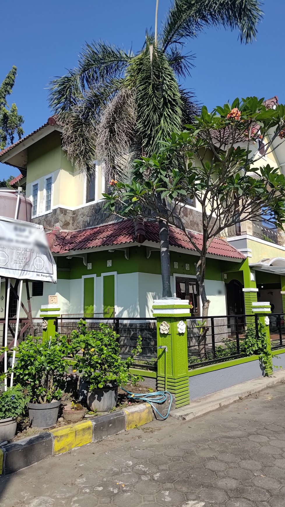 Rumah 2 lantai dalam Perum Lokasi Strategis Diarea Seturan Caturtunggal Depok Sleman