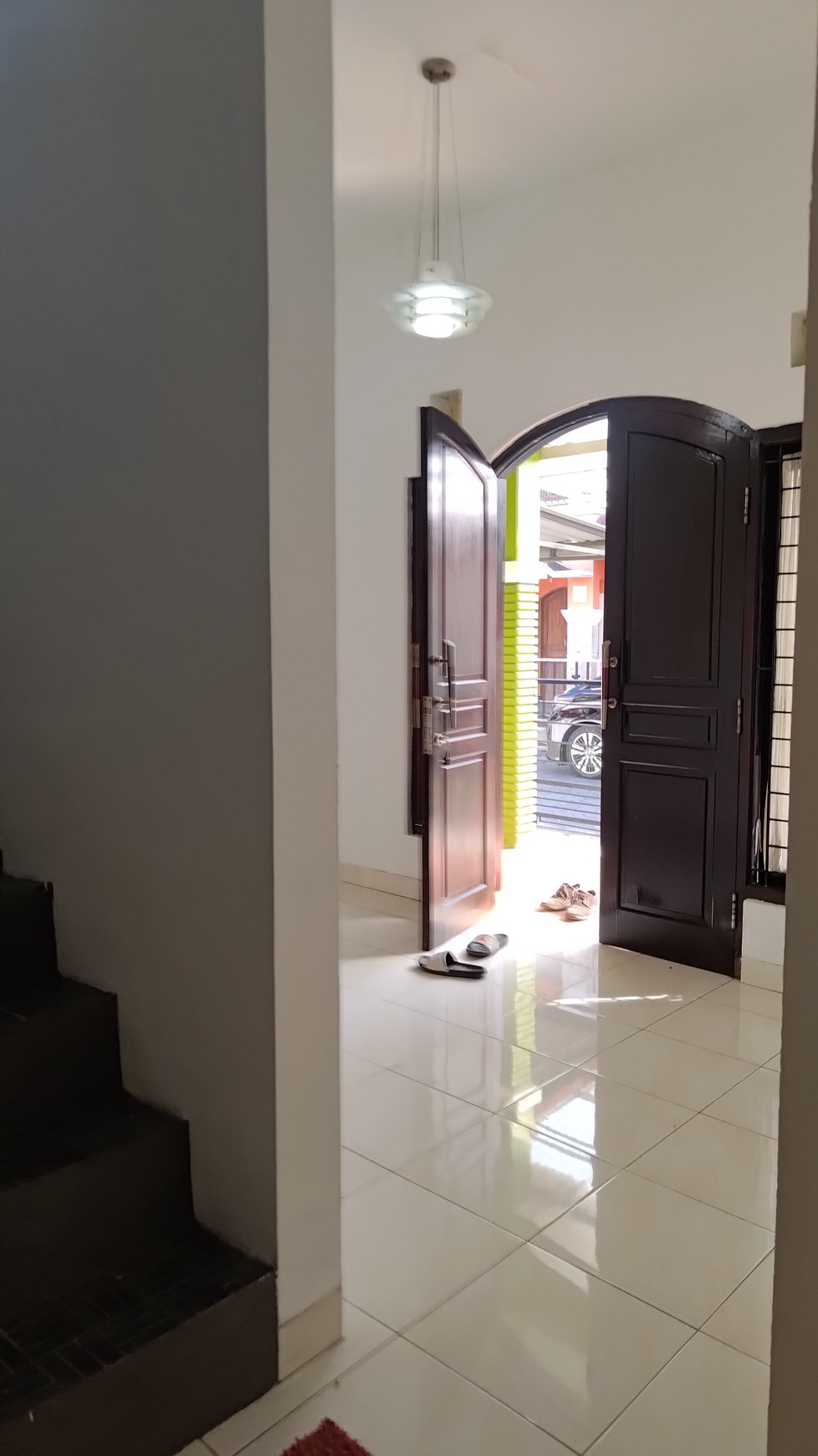 Rumah 2 lantai dalam Perum Lokasi Strategis Diarea Seturan Caturtunggal Depok Sleman