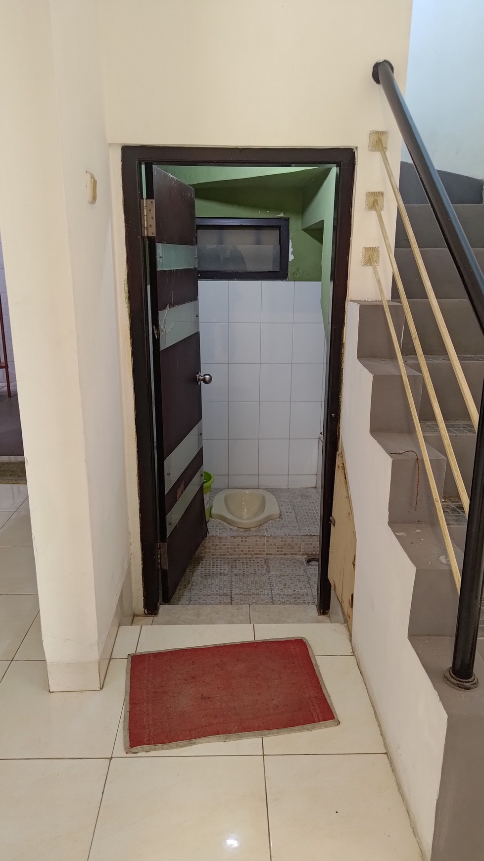 Rumah 2 lantai dalam Perum Lokasi Strategis Diarea Seturan Caturtunggal Depok Sleman