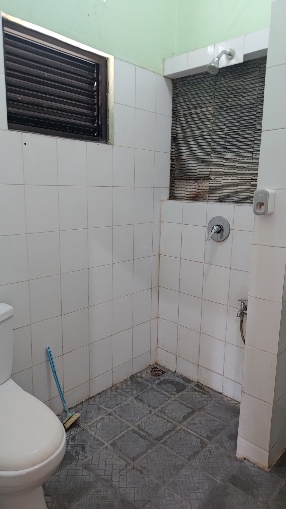 Rumah 2 lantai dalam Perum Lokasi Strategis Diarea Seturan Caturtunggal Depok Sleman