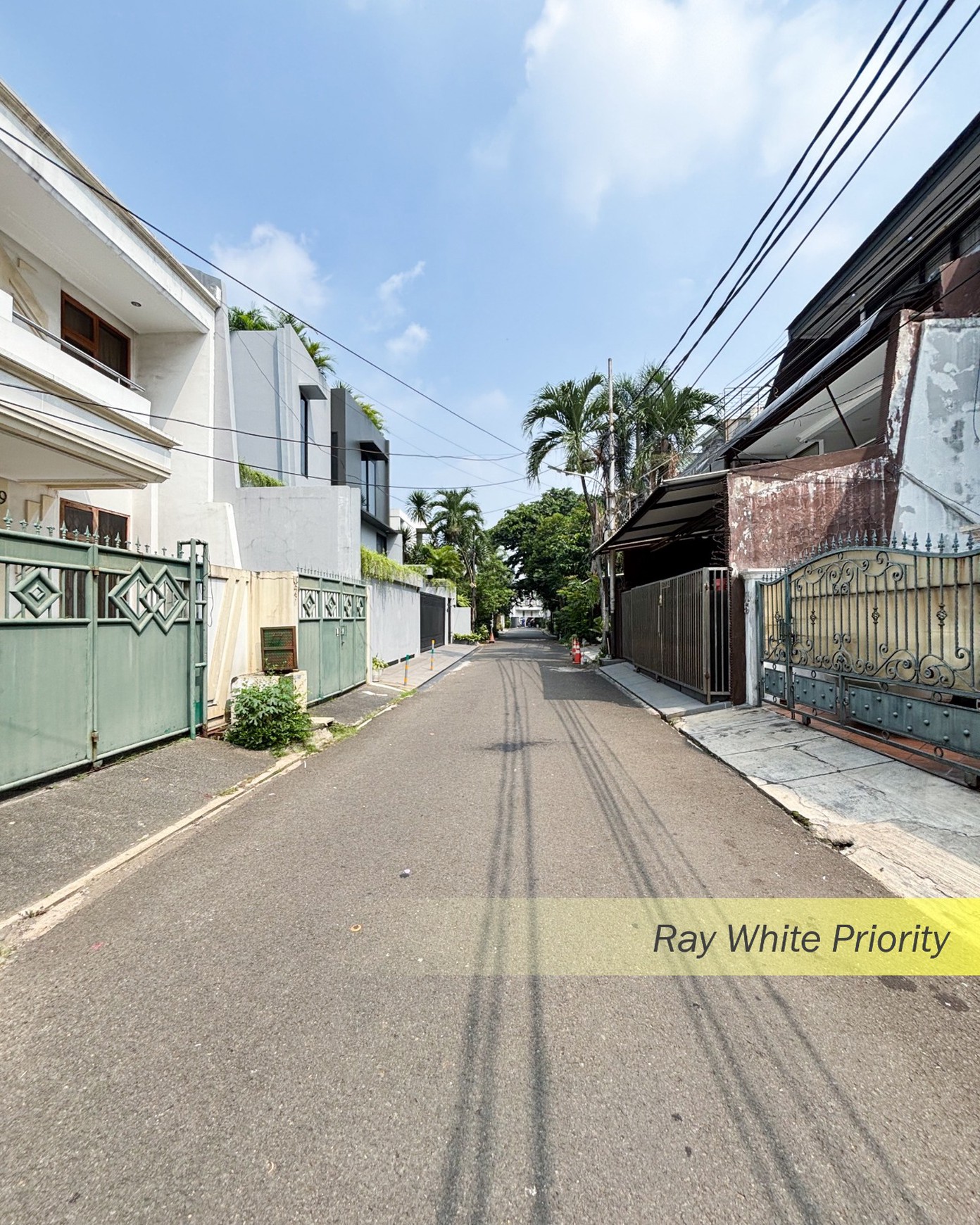 RUMAH HITUNG TANAH PONDOK INDAH (BELAKANG MALL PIM), JAKARTA SELATAN