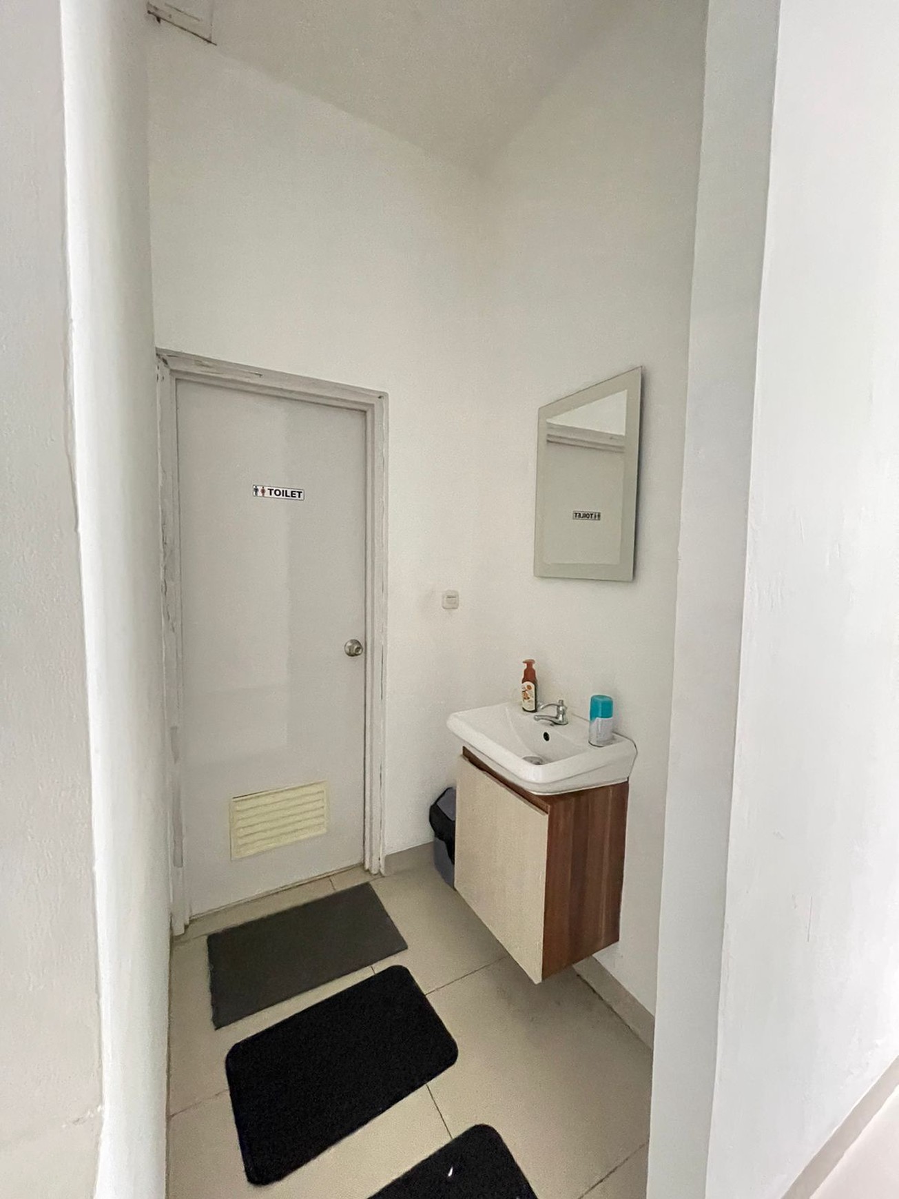 DISEWAKAN RUKO SIAP HUNI TERSEDIA LIFT DI LEBAK BULUS