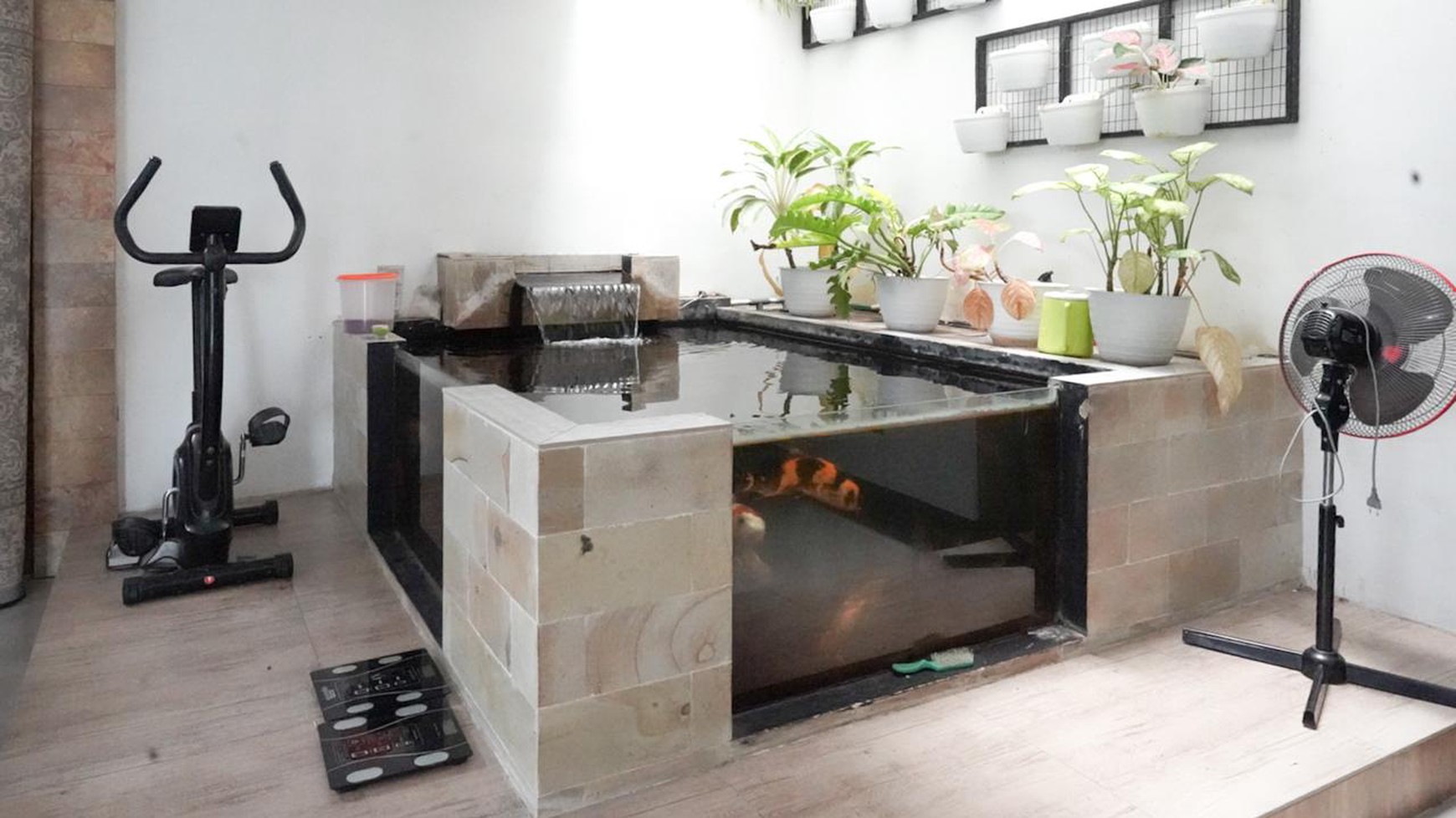 Dikontrakan RUMAH MODERN di Komplek Kavling UI Barat