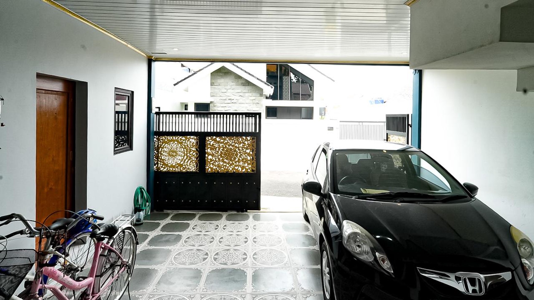 Dikontrakan RUMAH MODERN di Komplek Kavling UI Barat