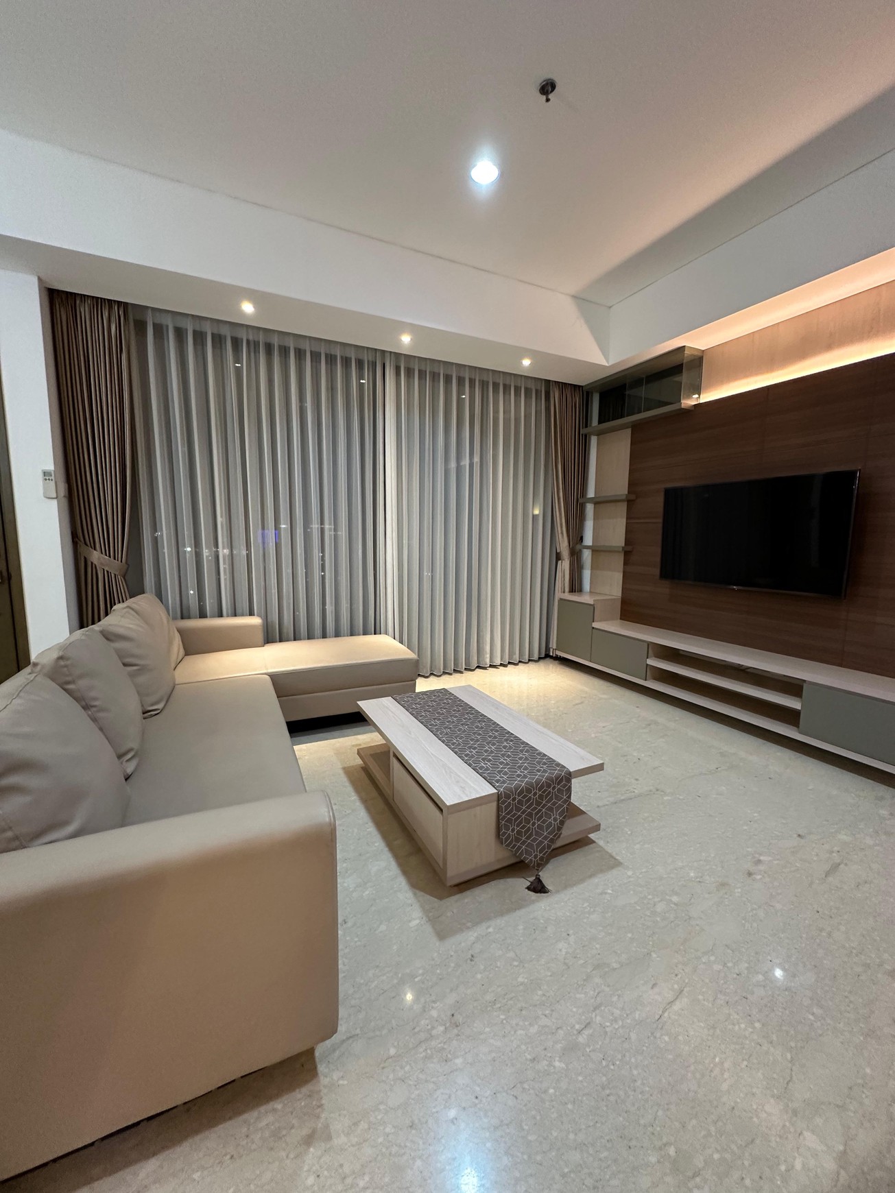 Apartemen Nyaman dan Strategis di One Park Avenue  Apartment 