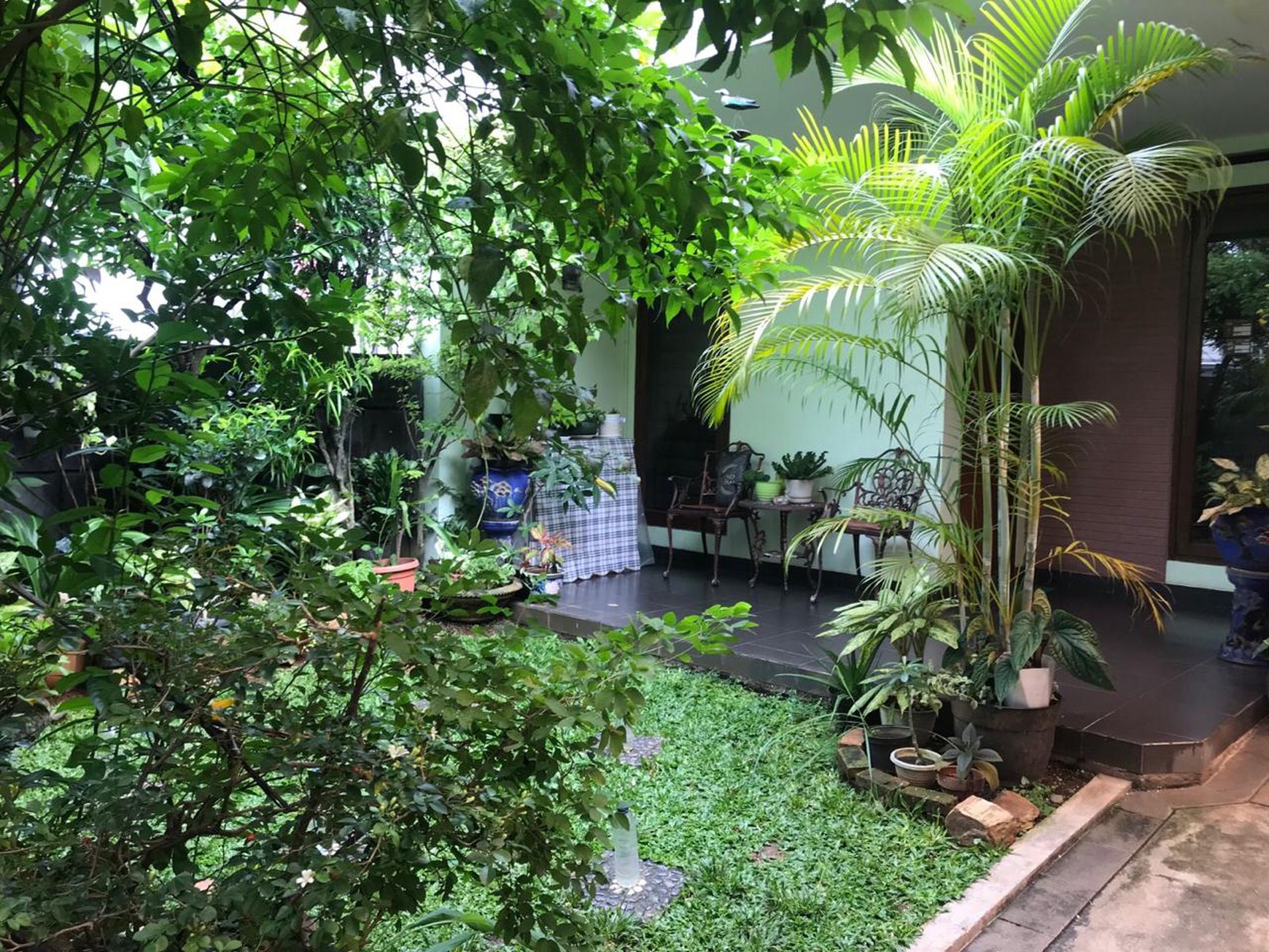 Rumah Asri dalam Cluster yang nyaman, di Lebak Bulus dekat RS Mayapada dan Citos.