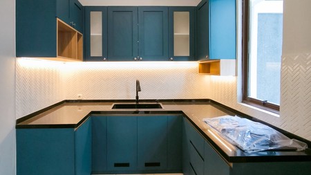 Rumah 2 Lantai,nyaman di Bintaro Jaya 9