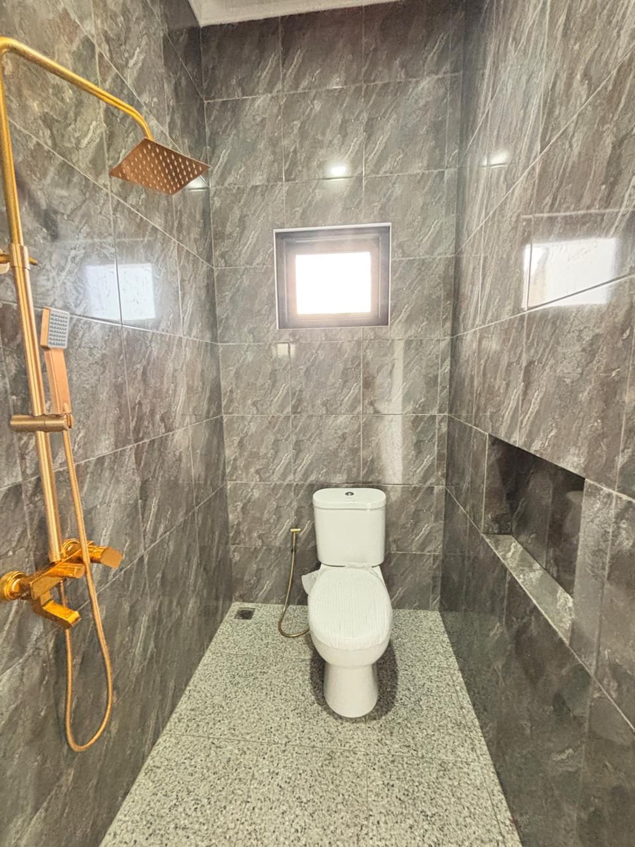 Dijual Rumah Murah dan Siap Huni di Bintaro