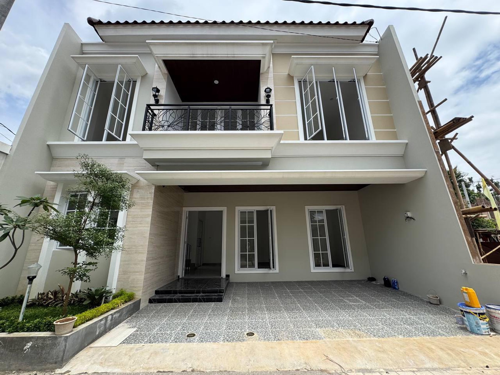 Cinere rumah brandnew dekat pintu tol desari free biaya2