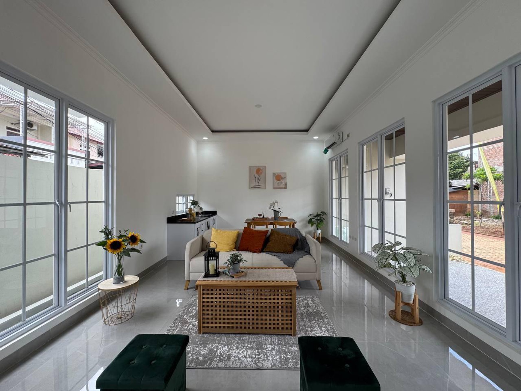 Cinere rumah brandnew dekat pintu tol desari free biaya2