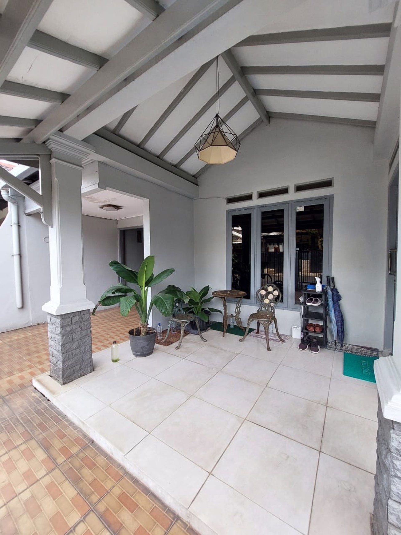 Rumah Siap Huni dengan Hunian Nyaman dan Asri di Ciputat