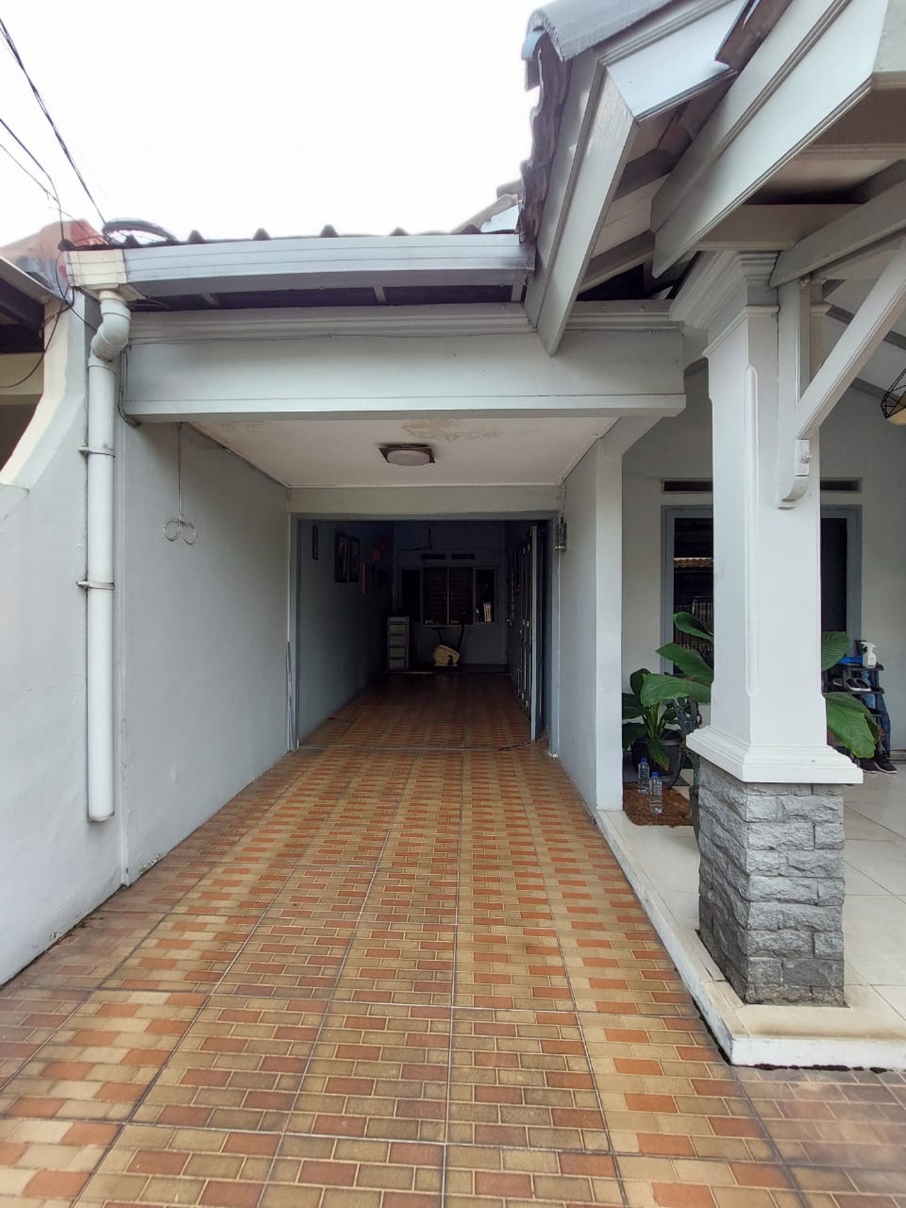Rumah Siap Huni dengan Hunian Nyaman dan Asri di Ciputat