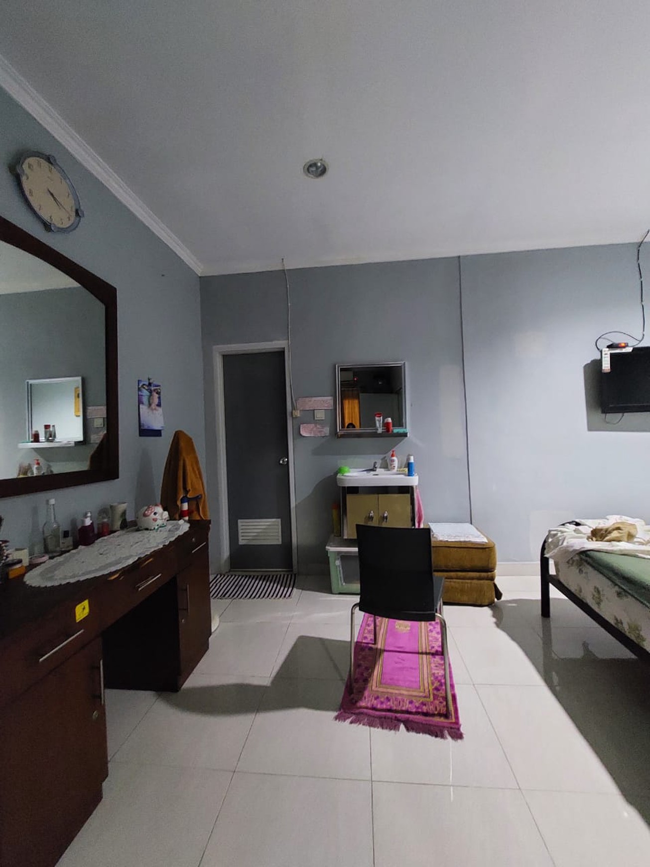 Rumah Siap Huni dengan Hunian Nyaman dan Asri di Ciputat