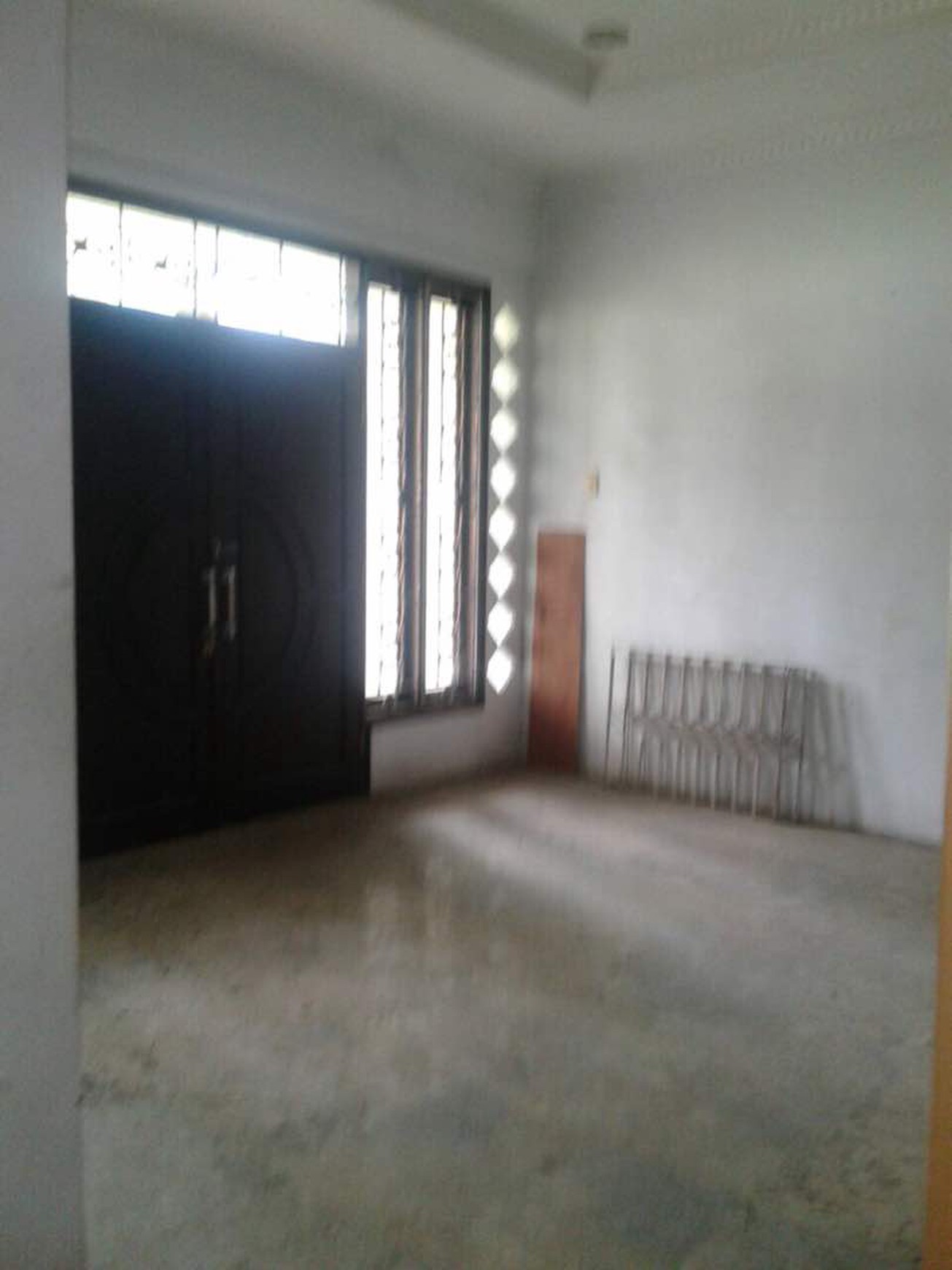RUMAH MUARA KARANG PLUIT