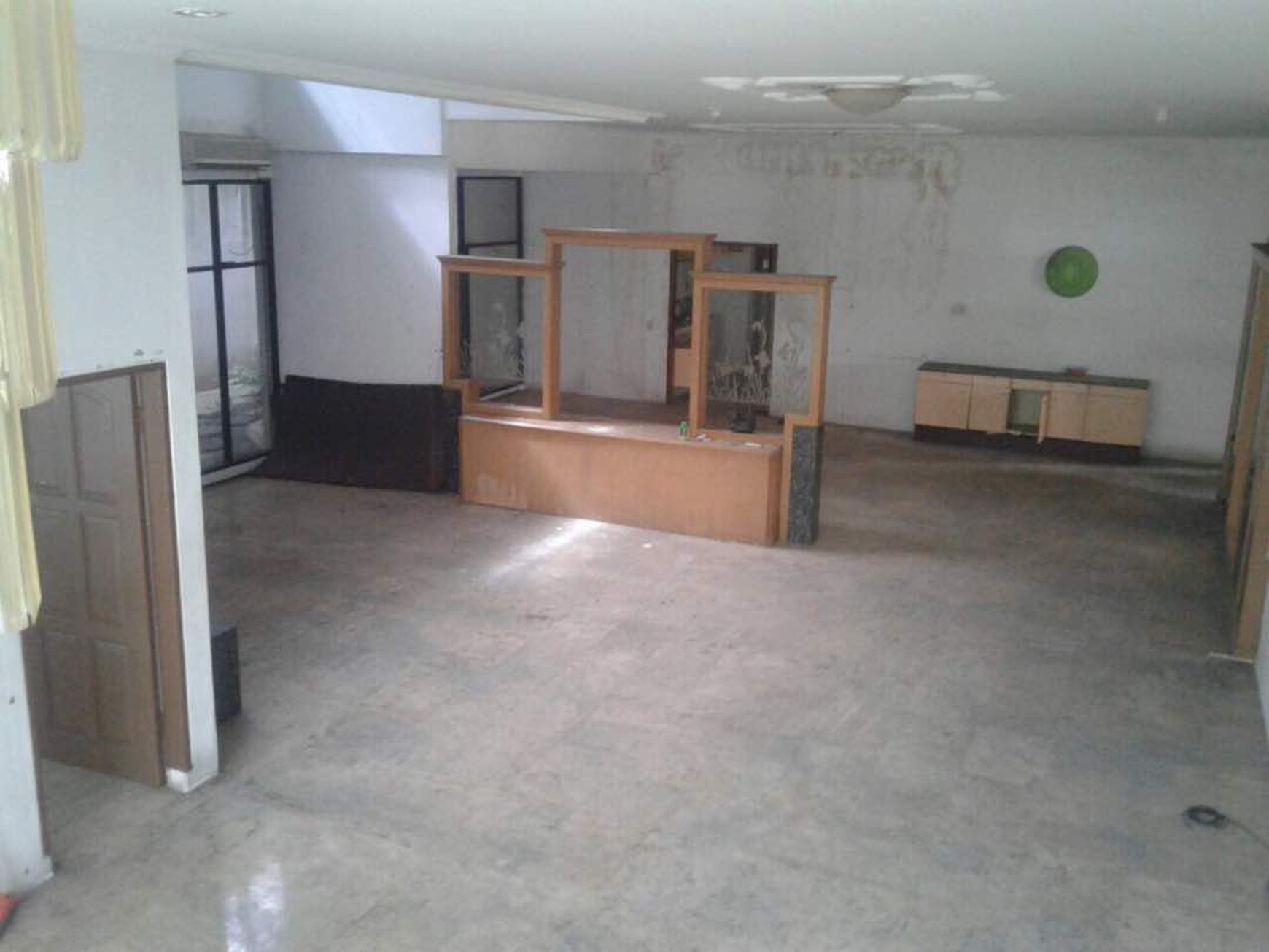 RUMAH MUARA KARANG PLUIT