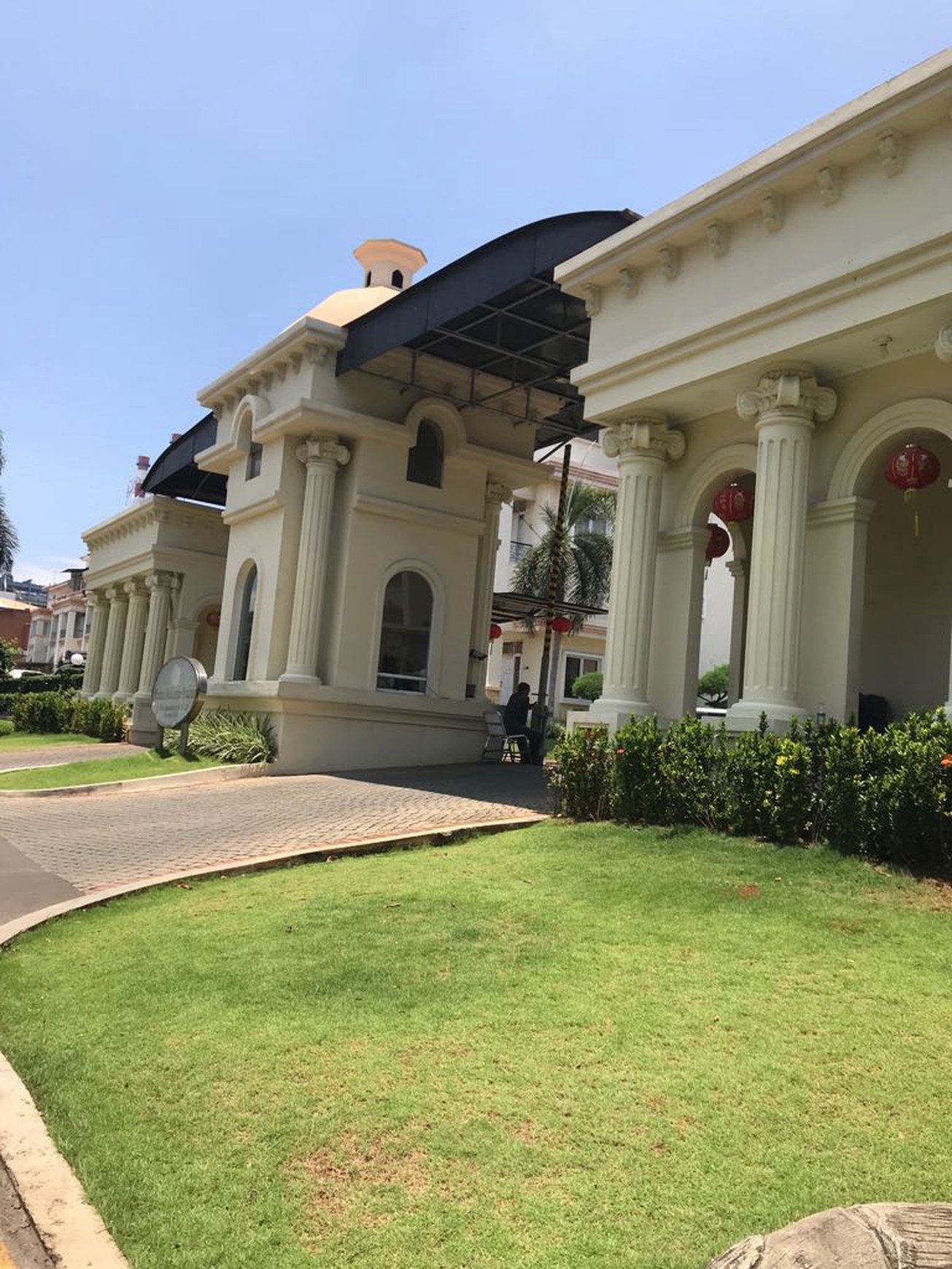UMAH TOWNHOUSE DI MUTIARA MEDITERANIA RESIDENCE
