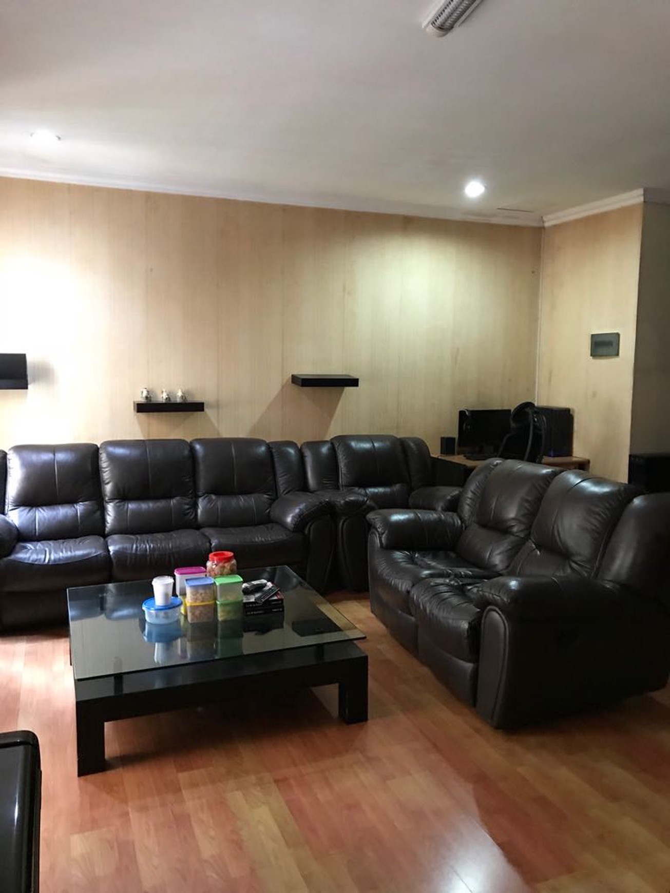 UMAH TOWNHOUSE DI MUTIARA MEDITERANIA RESIDENCE