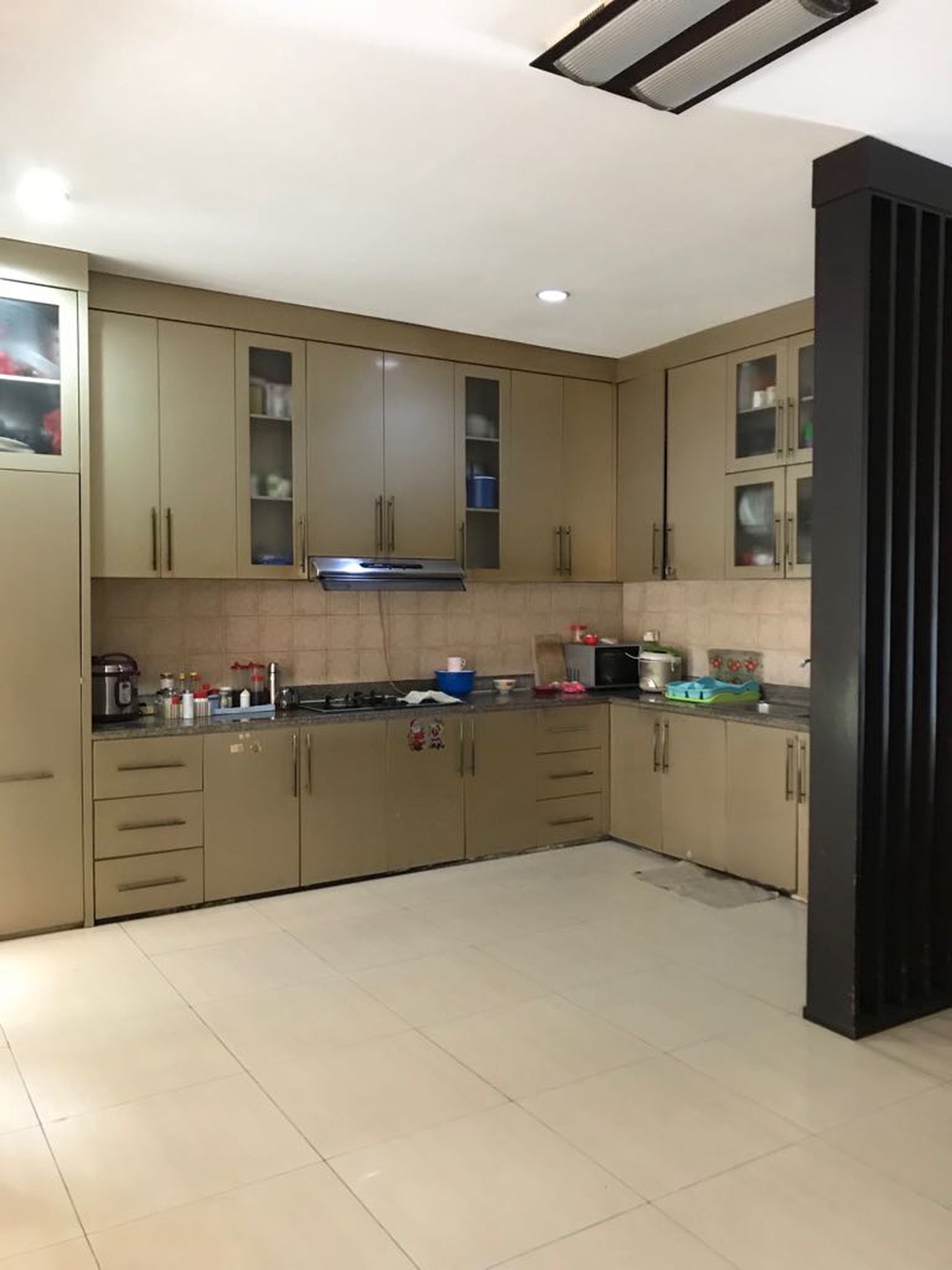 UMAH TOWNHOUSE DI MUTIARA MEDITERANIA RESIDENCE