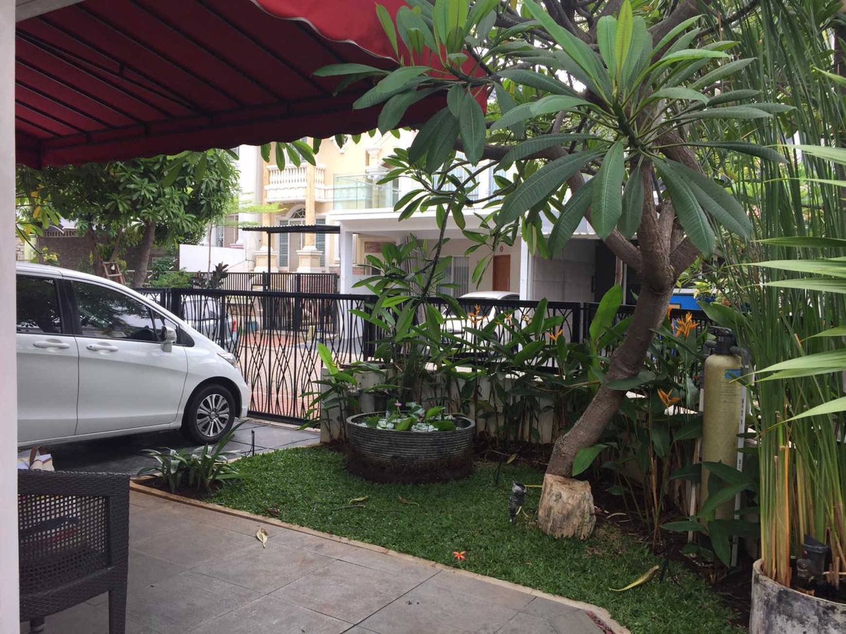 RUMAH DI LAYAR PERMAI PANTAI INDAH KAPUK