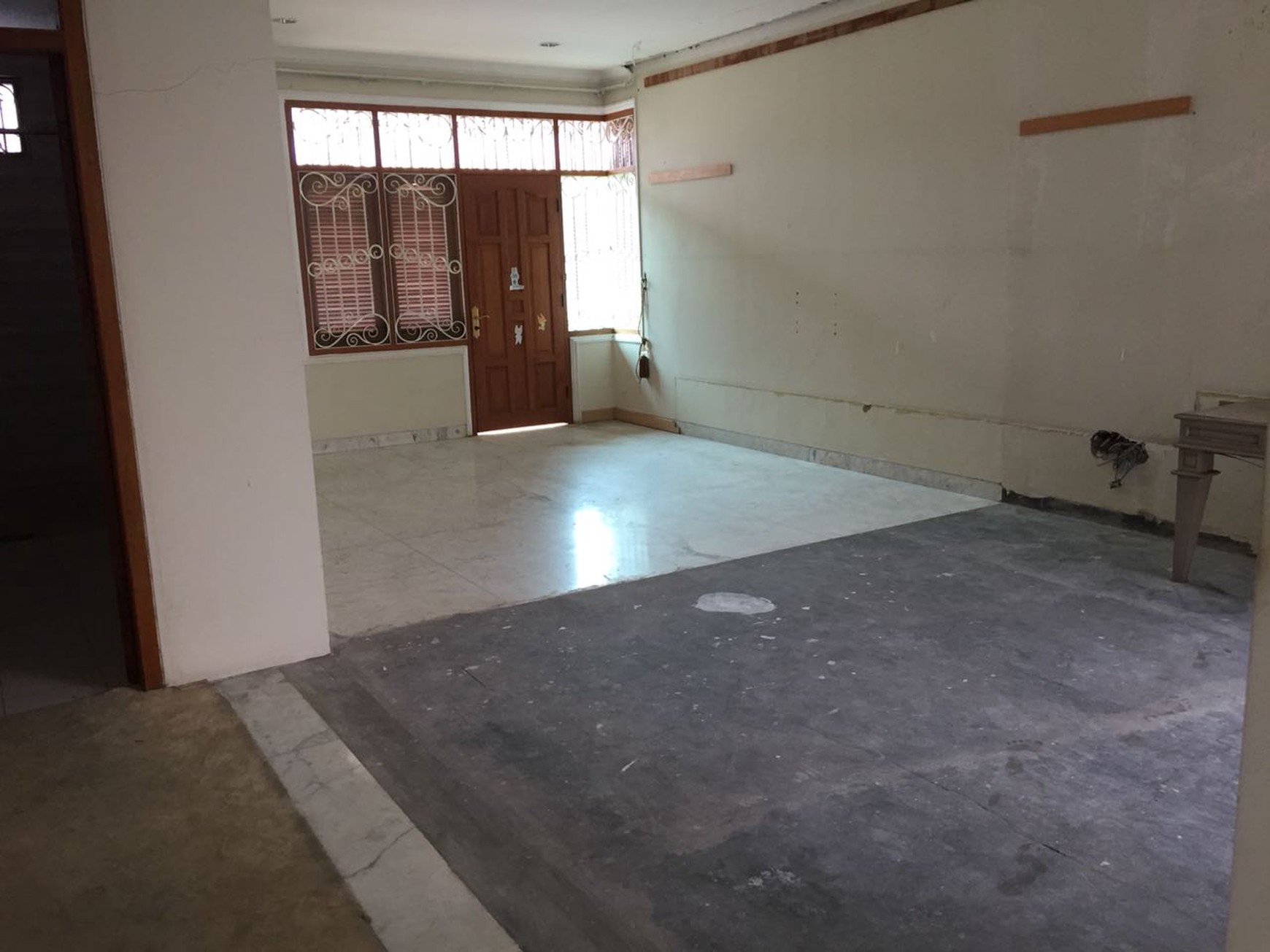 RUMAH HOEK DI MAYANG PERMAI PANTAI INDAH KAPUK