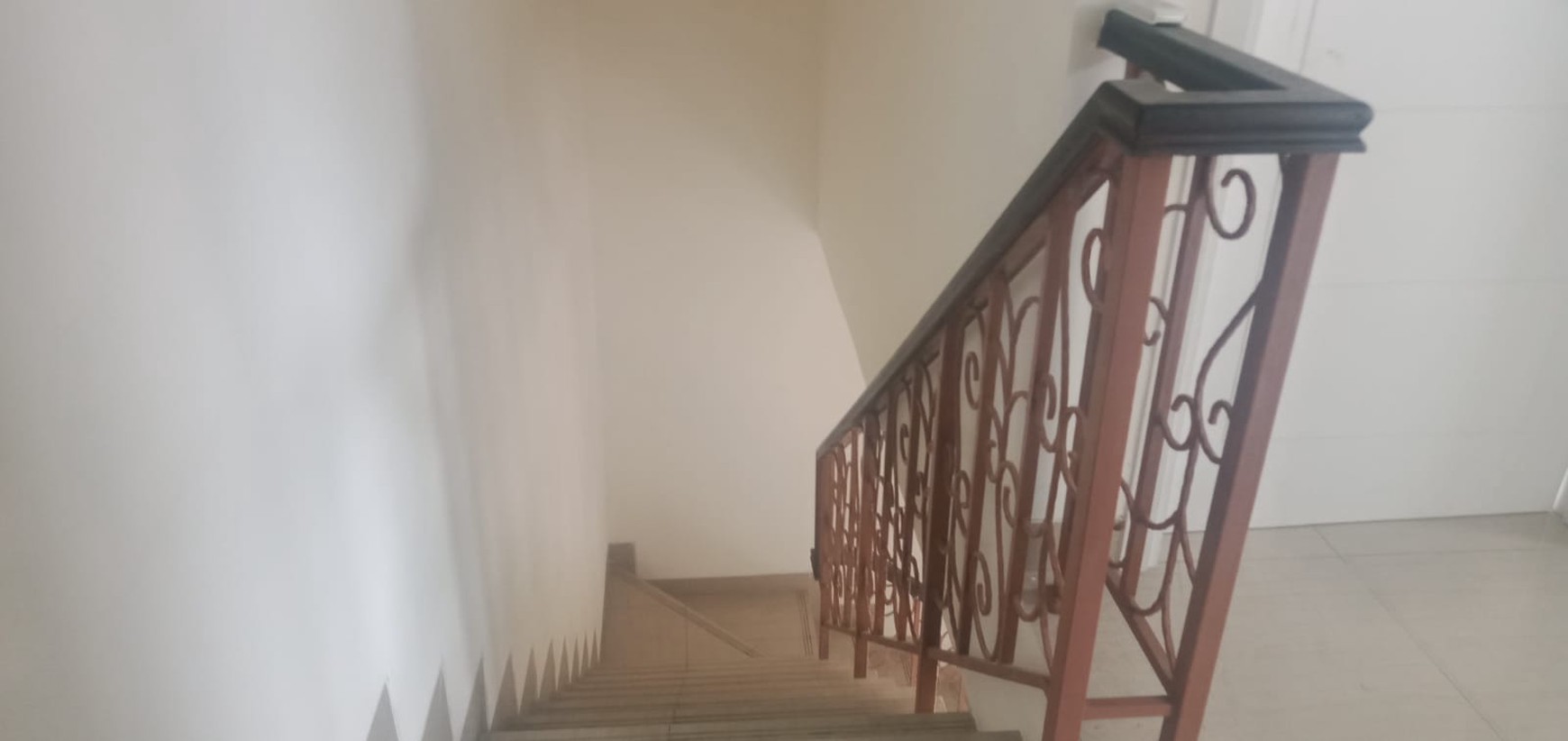 Rumah siap huni di Cluster D'Cataluna Jababeka