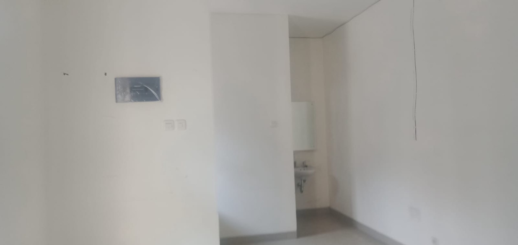 Rumah siap huni di Cluster D'Cataluna Jababeka