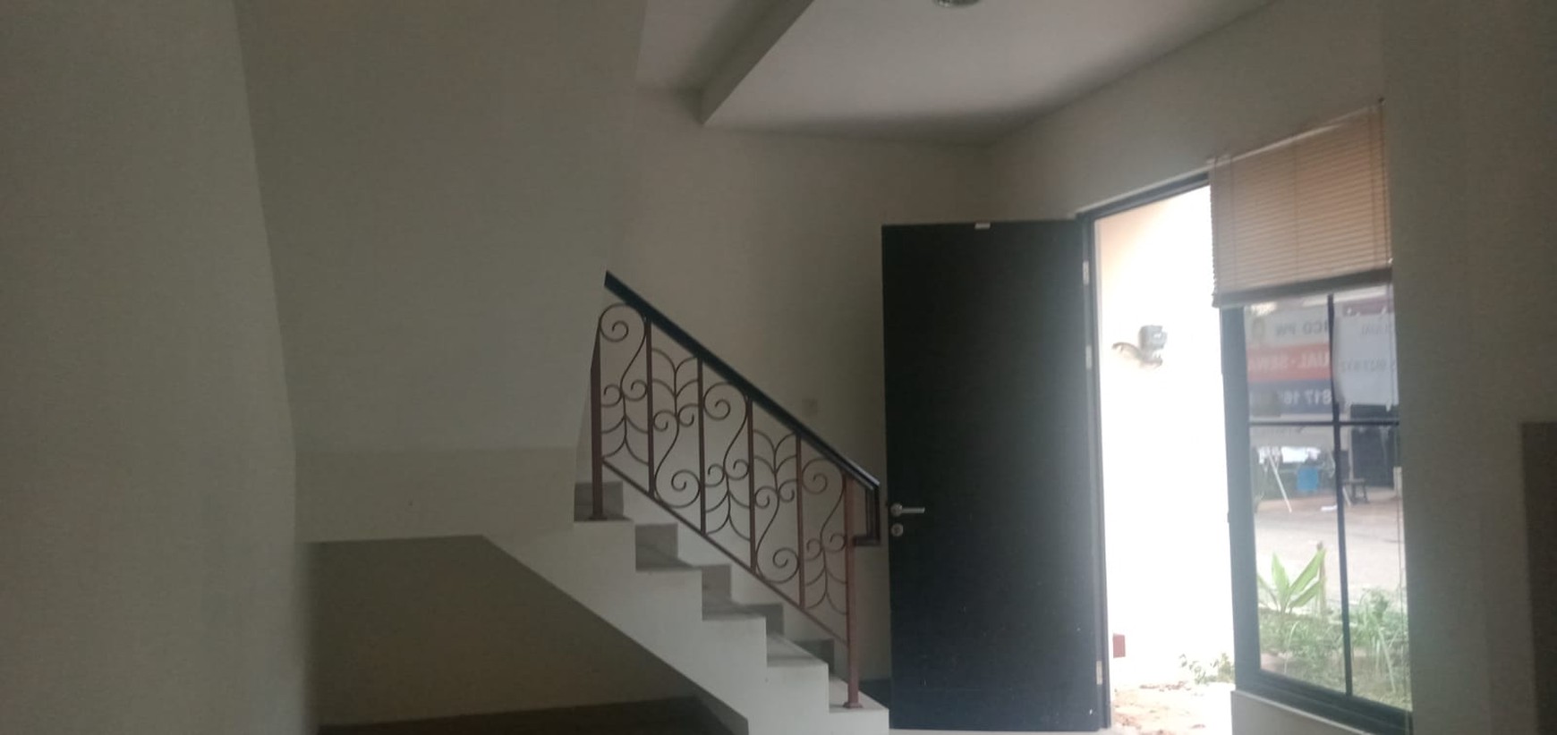 Rumah siap huni di Cluster D'Cataluna Jababeka