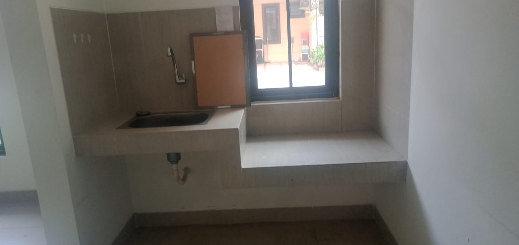 Rumah siap huni di Cluster D'Cataluna Jababeka
