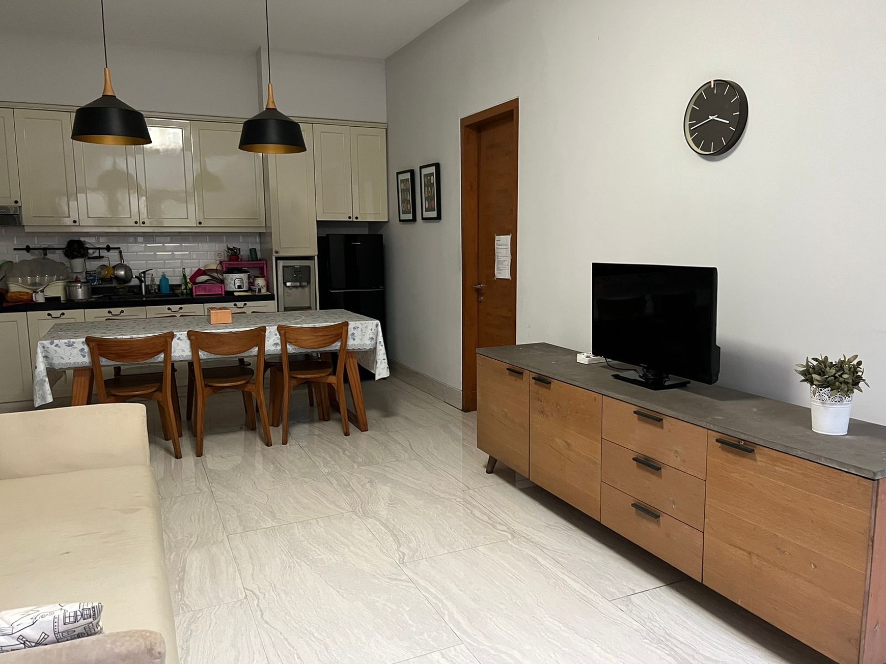 Rumah Bagus dengan kondisi Terawat Baik dan Siap Huni @Bukit Mas Rempoa.