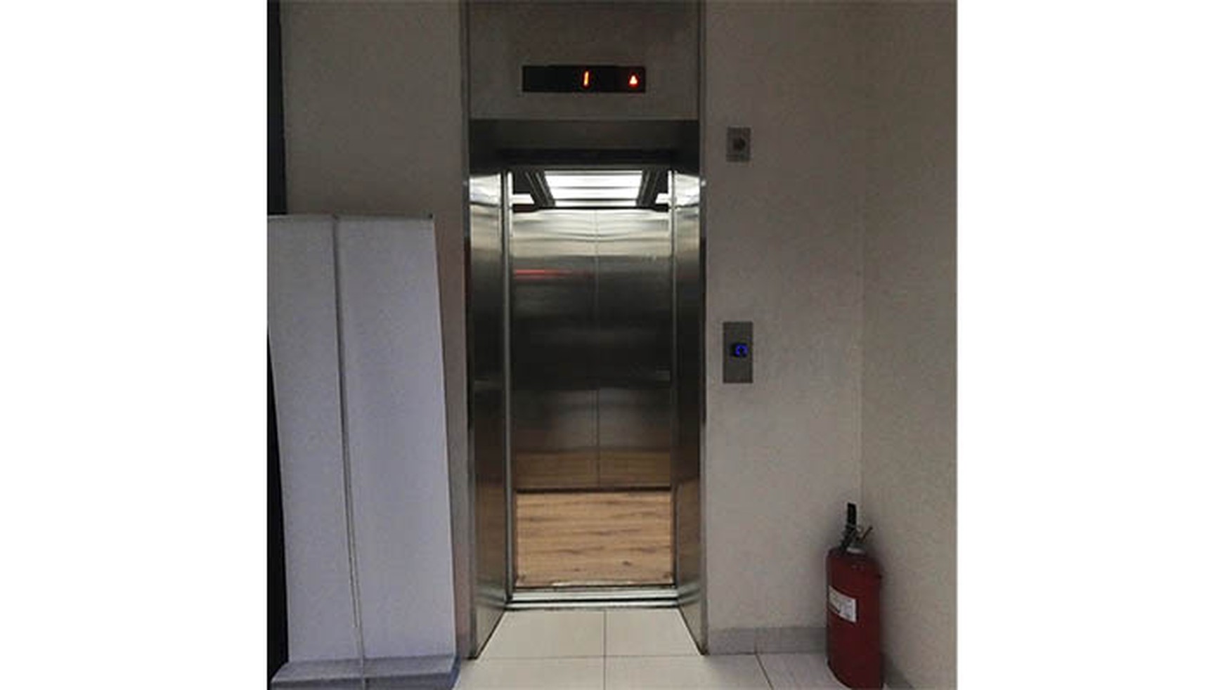 Ruko Gandeng Kelapa Nias Raya, Kelapa Gading, Luas 17x17m2