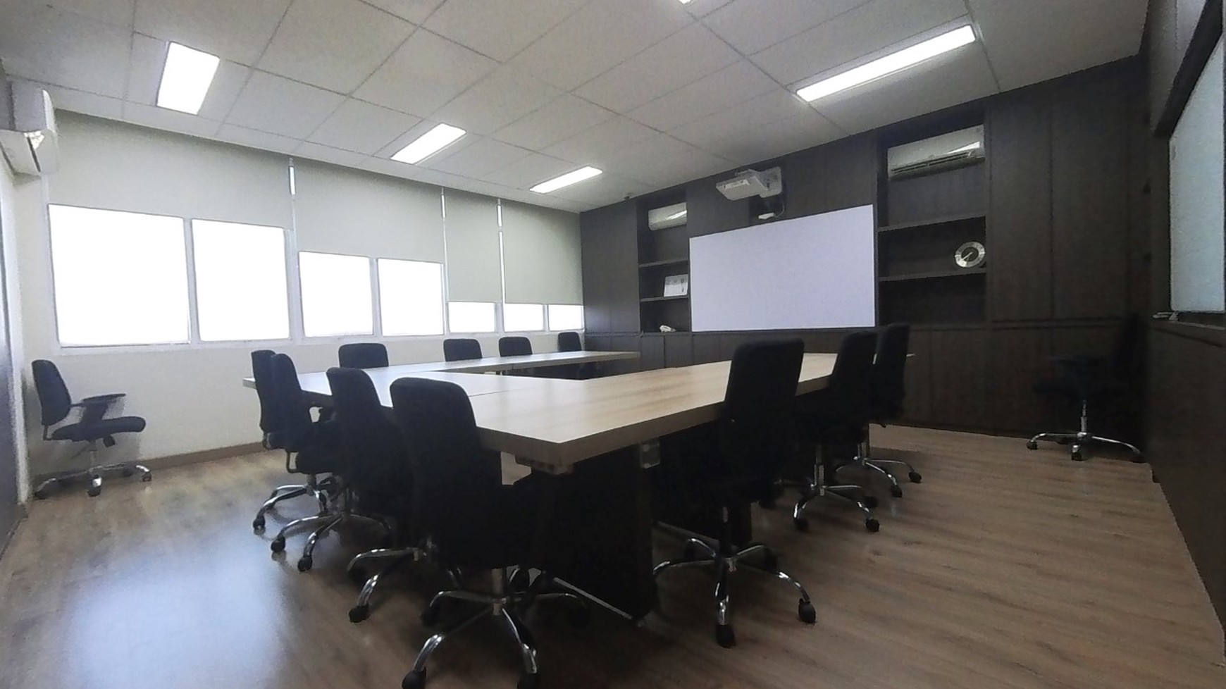 Ruko Gandeng Kelapa Nias Raya, Kelapa Gading, Luas 17x17m2