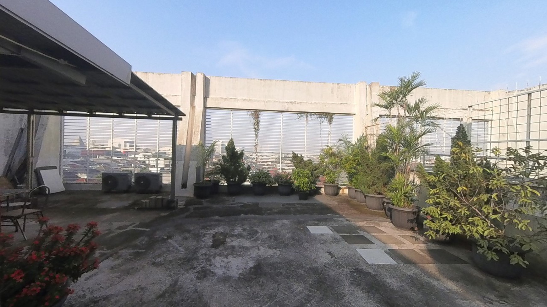 Ruko Gandeng Kelapa Nias Raya, Kelapa Gading, Luas 17x17m2