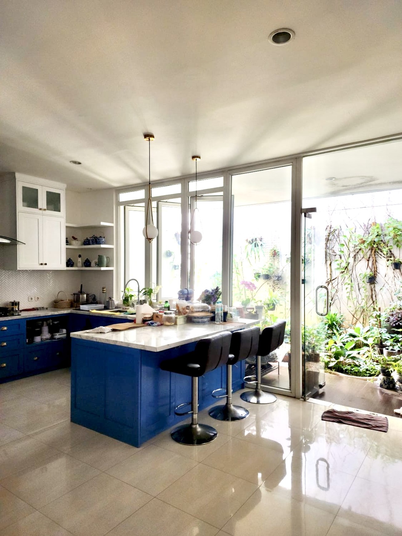 Rumah Luxury di Hoek Siap Huni Semi Fuenished Di Cluster Unity Land Raffles Hills Cibubur