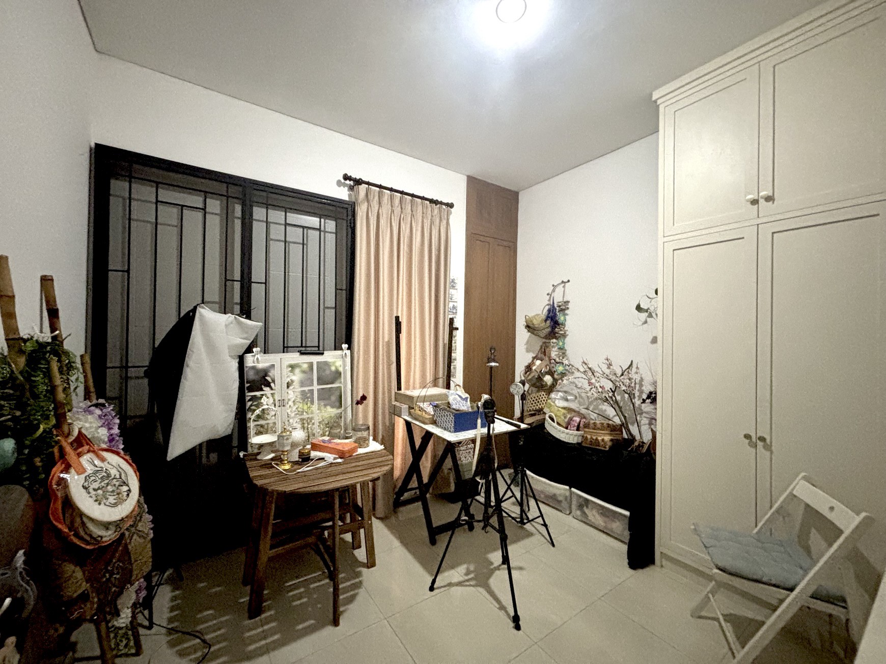 Rumah Luxury di Hoek Siap Huni Semi Fuenished Di Cluster Unity Land Raffles Hills Cibubur