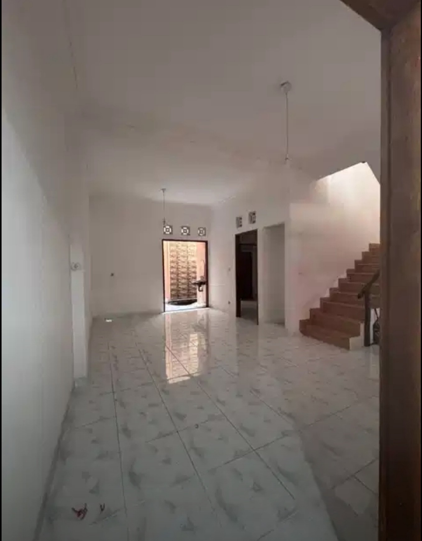 Jarang Ada. Rumah 2 lantai di Griya Loka, BSD