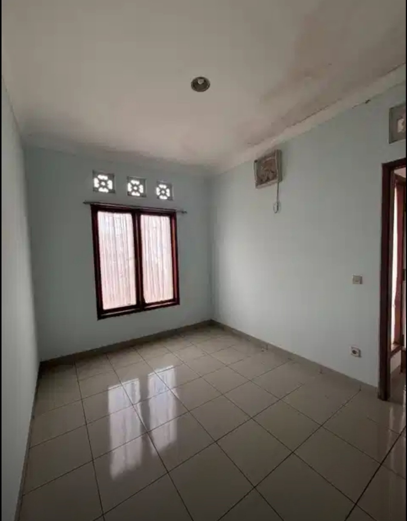 Jarang Ada. Rumah 2 lantai di Griya Loka, BSD