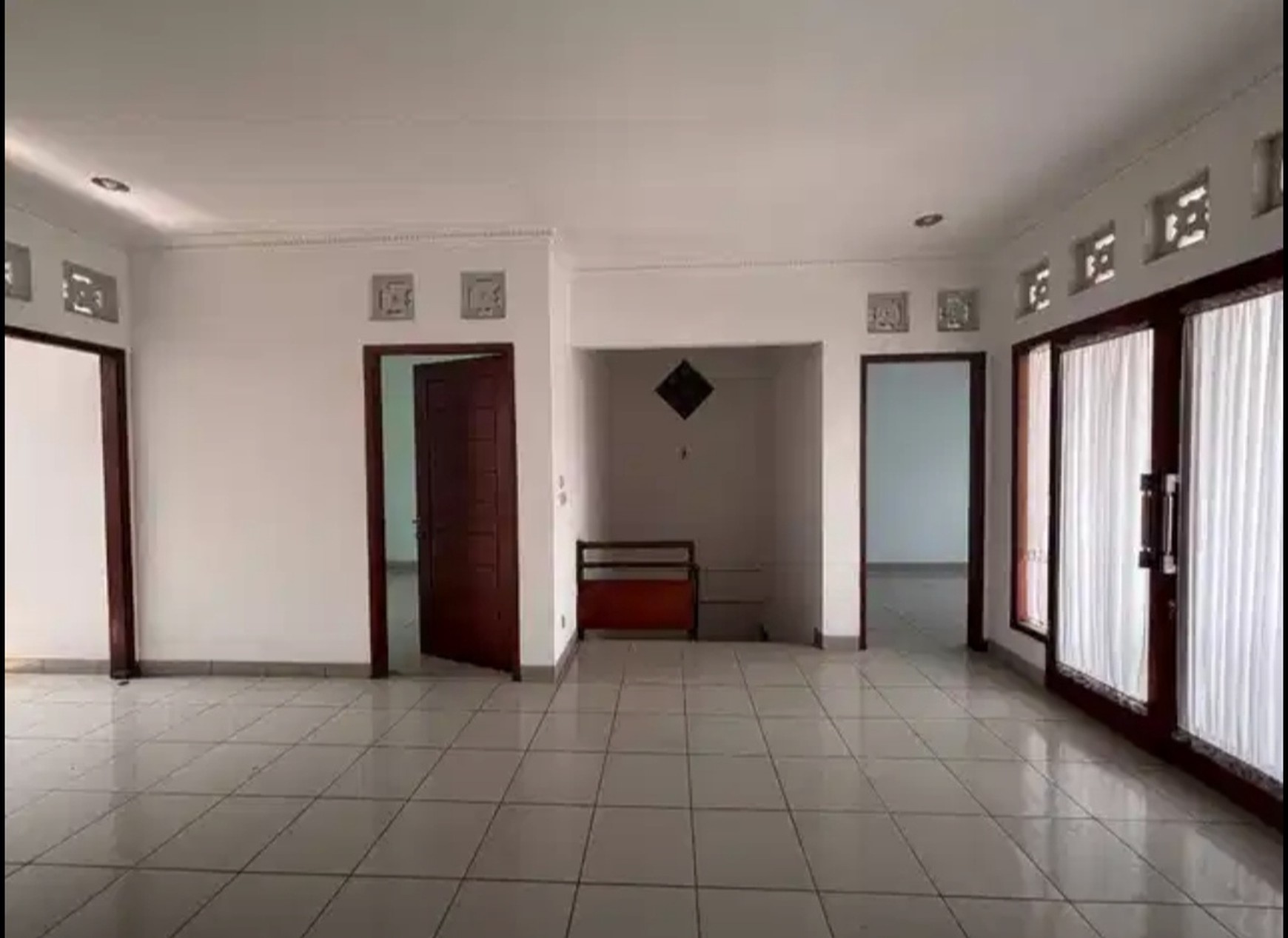 Jarang Ada. Rumah 2 lantai di Griya Loka, BSD
