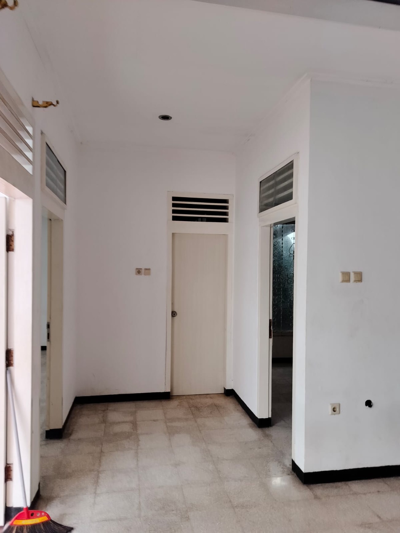 Dijual Rumah Nyaman dan  Strategis di Cinere - Siap Huni