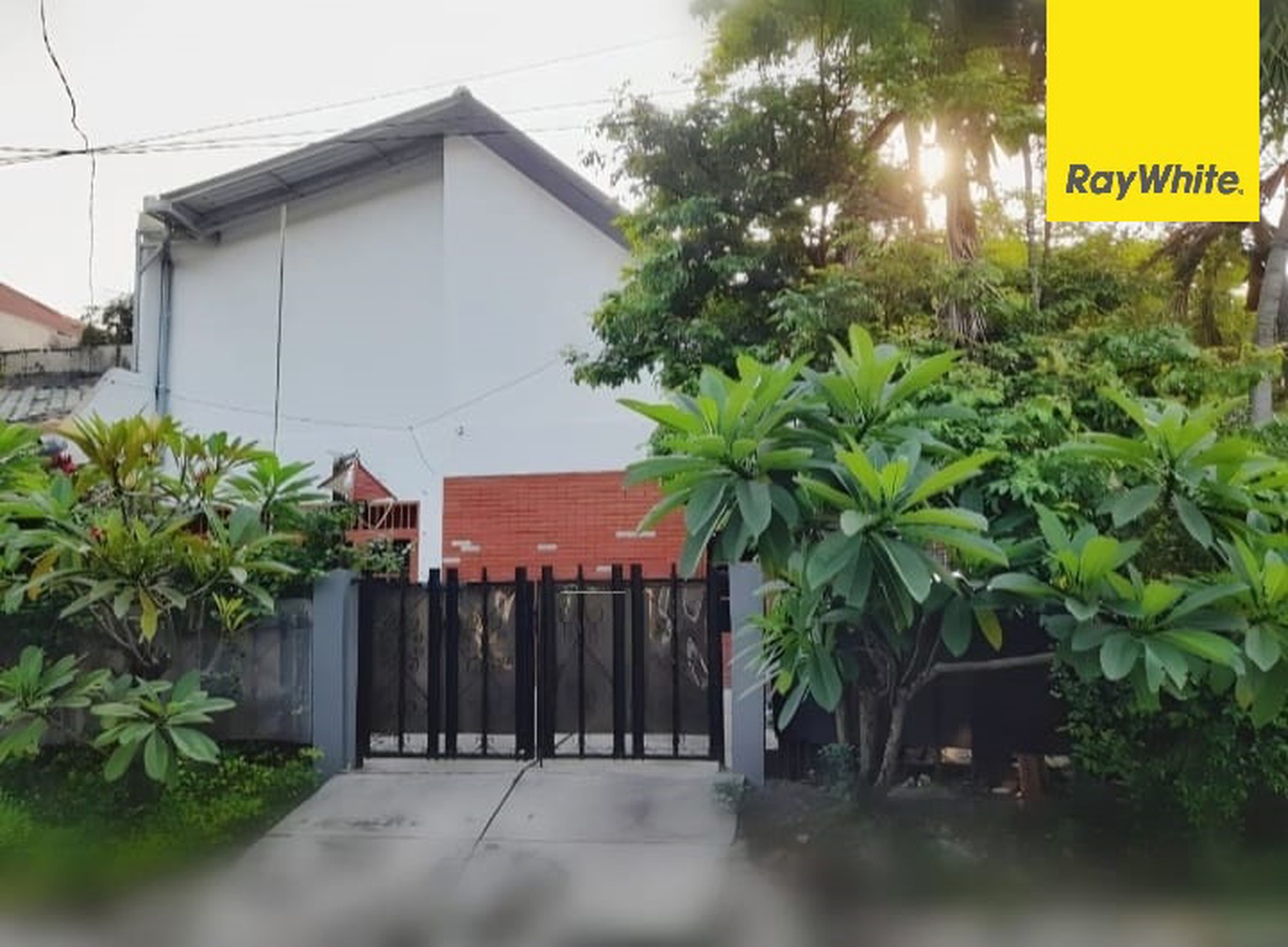Dijual Rumah SHM di Jalan Simolangit Sawahan Surabaya