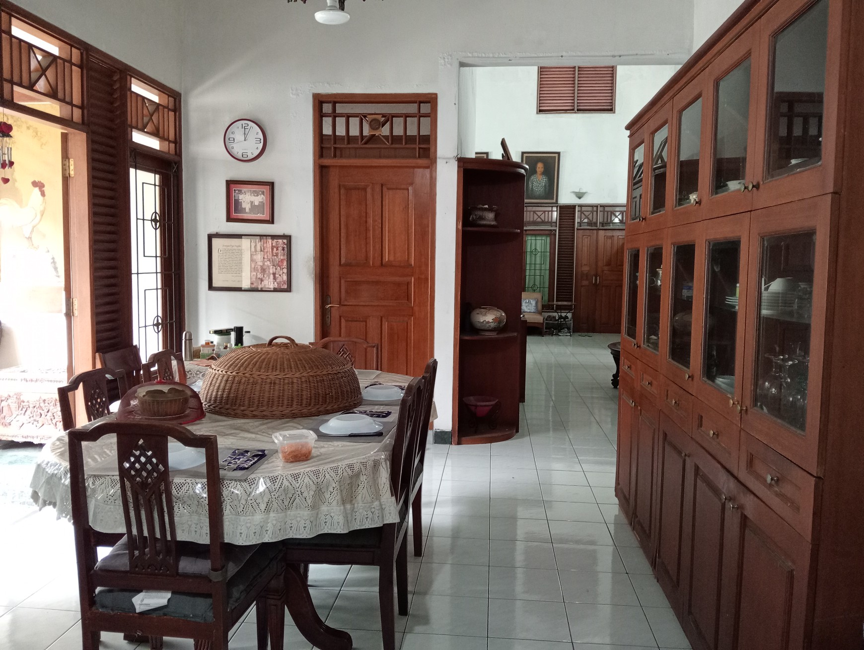 TURUN HARGA, Ciracas, Halaman Luas, Pinggir Jalan, Harga Nego